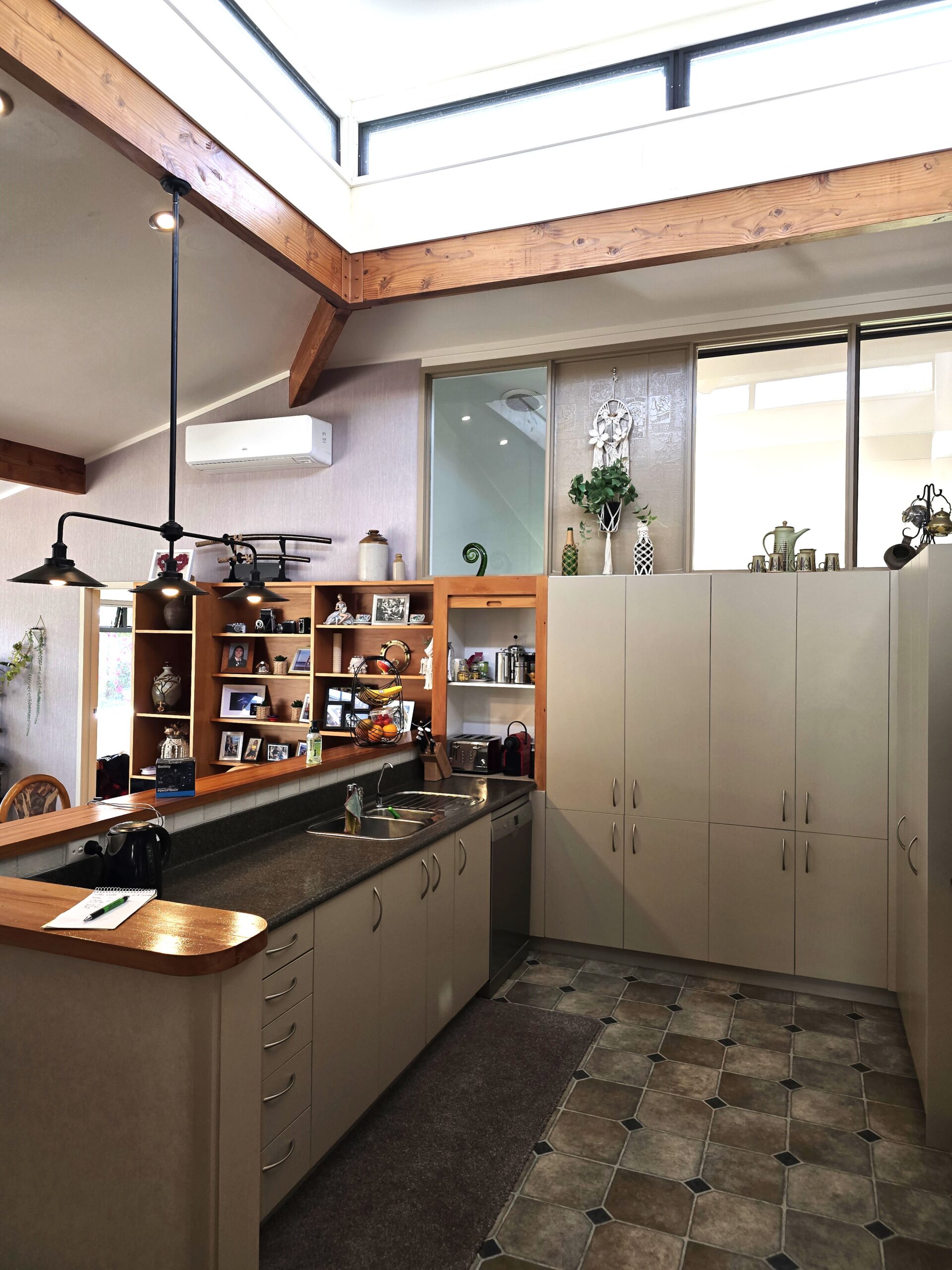 Property - Kitchen 1 Scaled   Evans Property Management - Evans Property Management