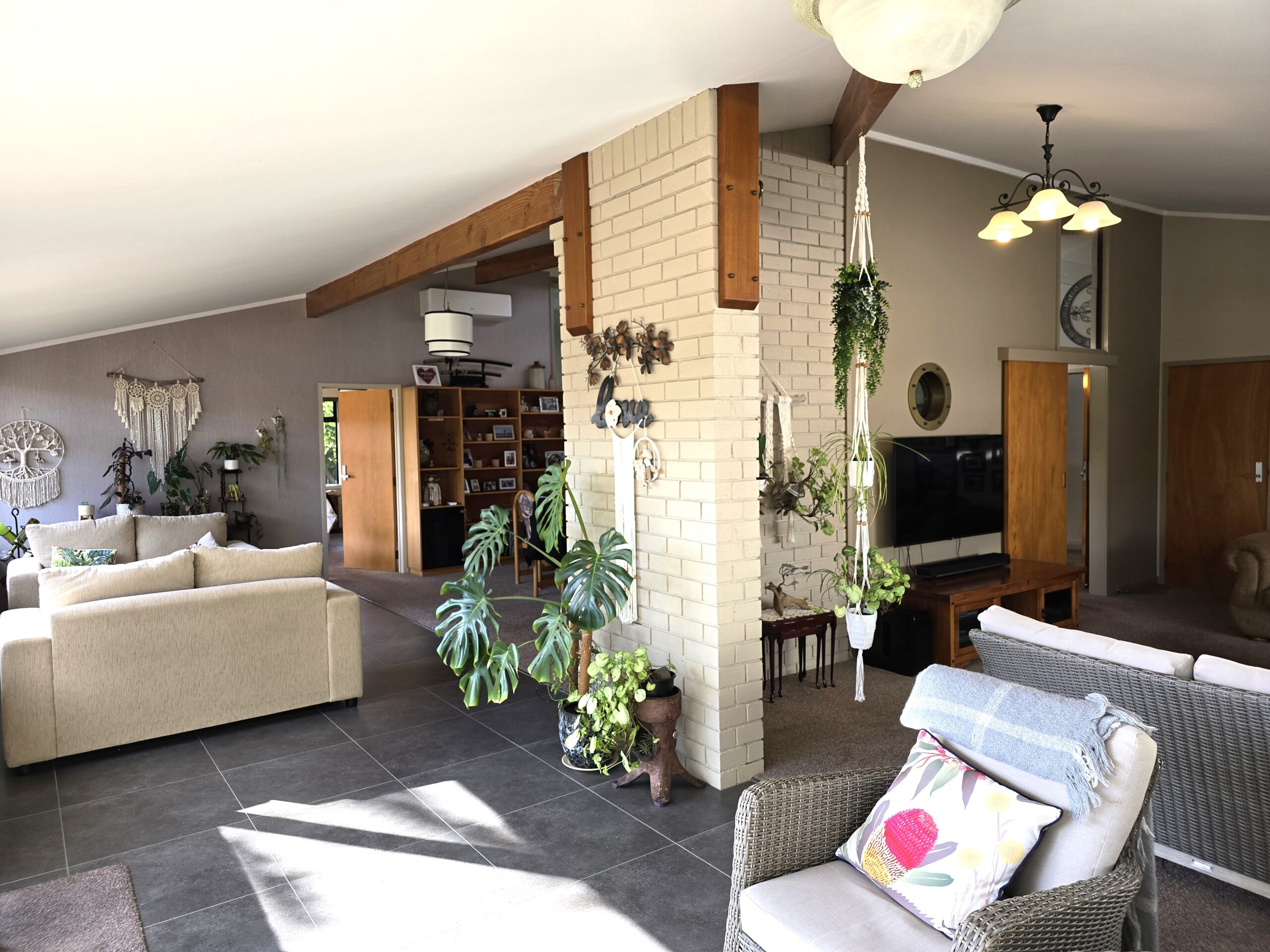 Property - Sunroom 1 Scaled   Evans Property Management - Evans Property Management