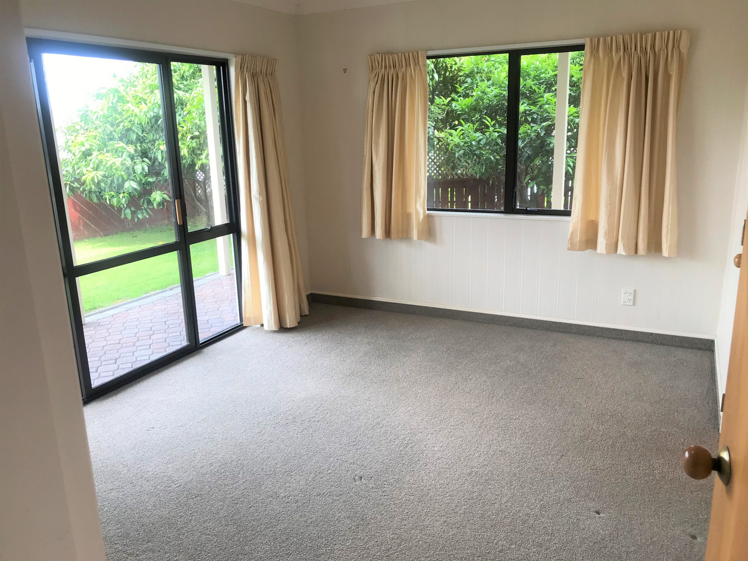 Property - BED 1 LIGHTER Copy Scaled Evans Property Management - Evans Property Management