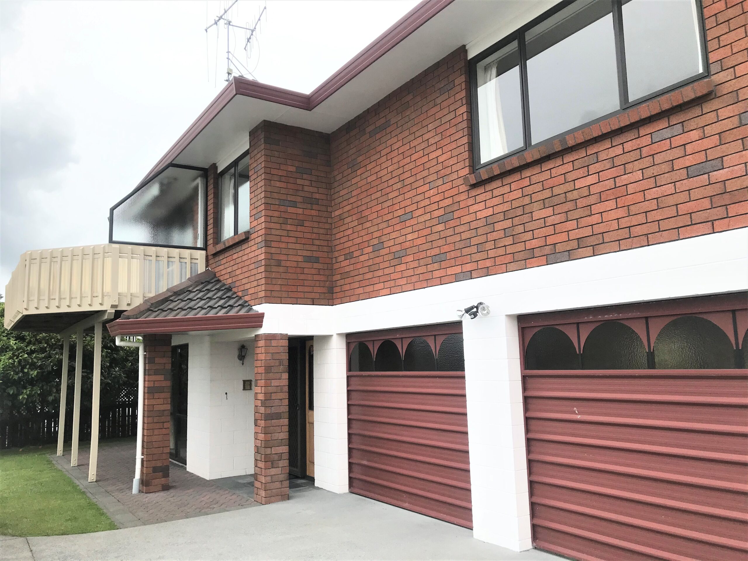 EXTERIOR FRONT 1 Copy Scaled - Evans Property Management