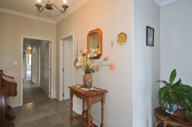 Property - Foyer   Evans Property Management - Evans Property Management