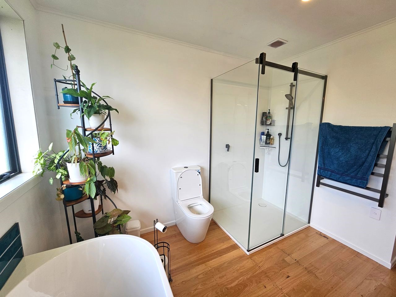 Property - Bathroom 3   Evans Property Management - Evans Property Management