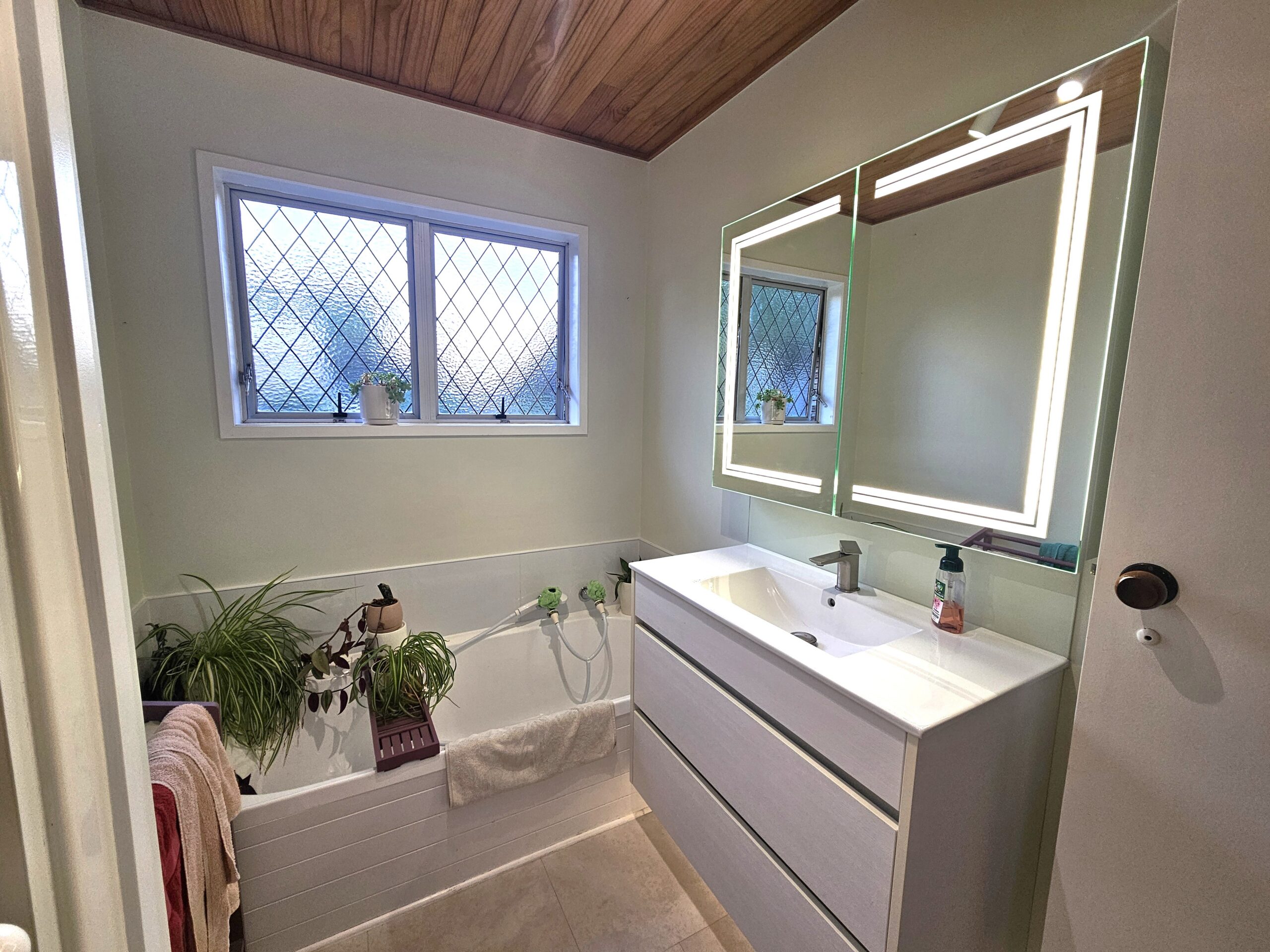 Property - Bathroom 1 Scaled Evans Property Management - Evans Property Management