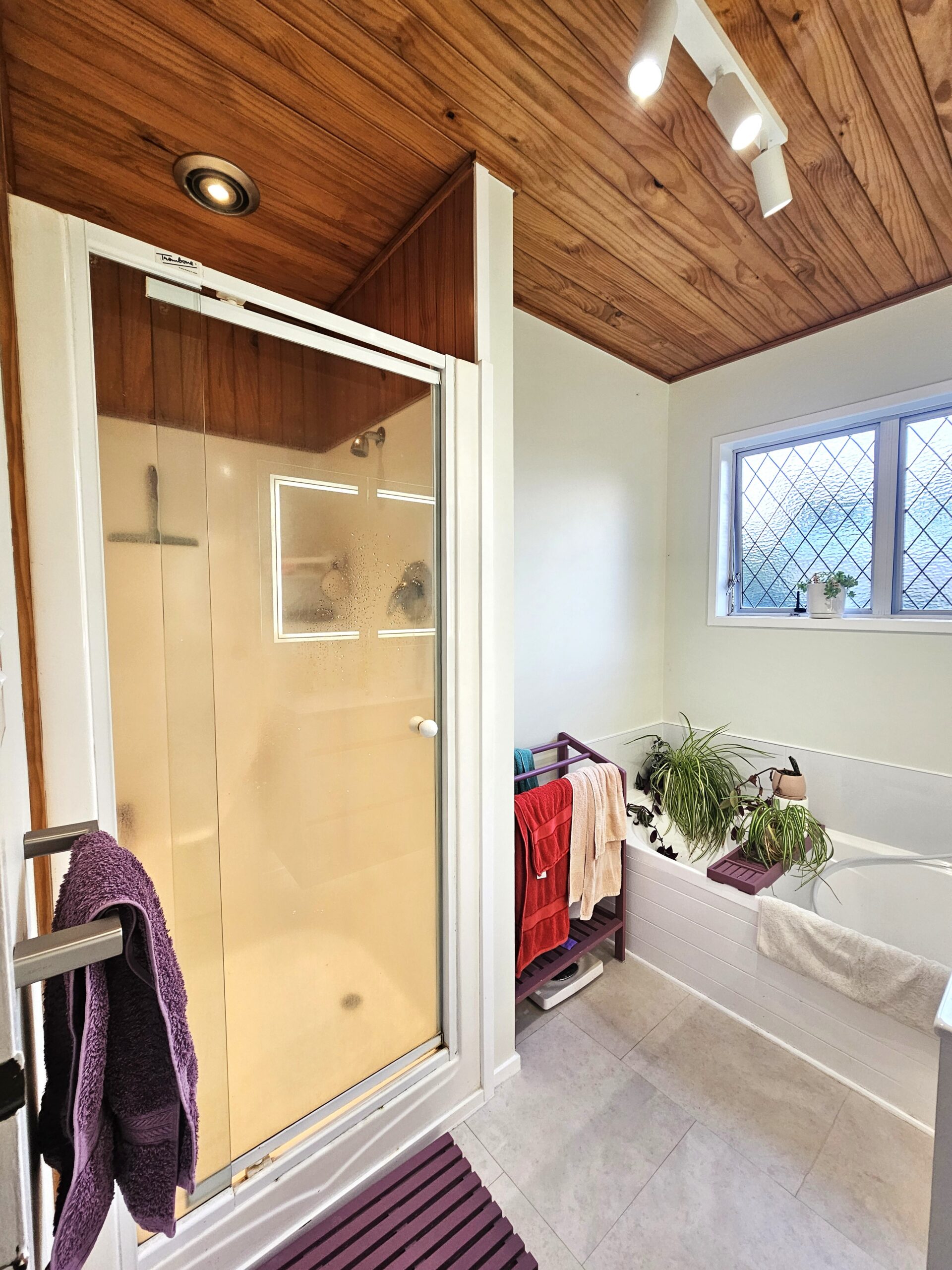 Property - Bathroom 2 Scaled Evans Property Management - Evans Property Management