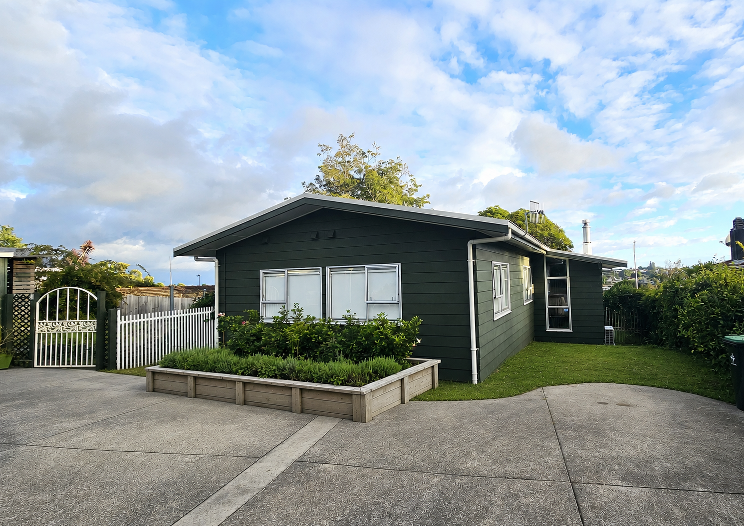 Exterior Best Pic - Evans Property Management