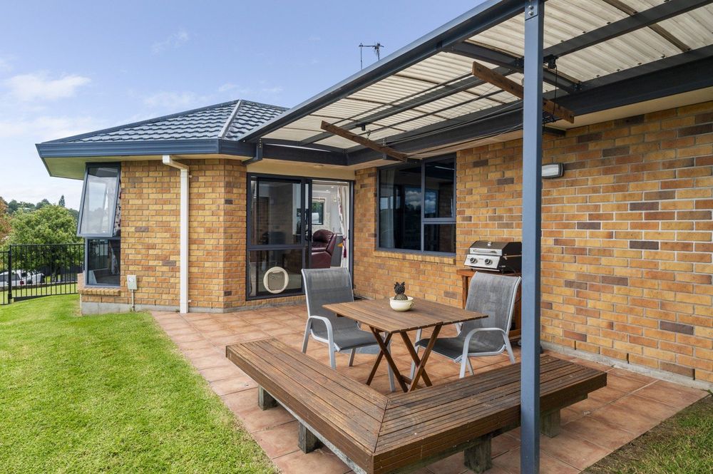 Property - Exterior Patio   Evans Property Management - Evans Property Management