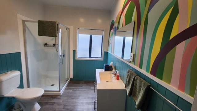 Property - Bathroom 1   Evans Property Management - Evans Property Management