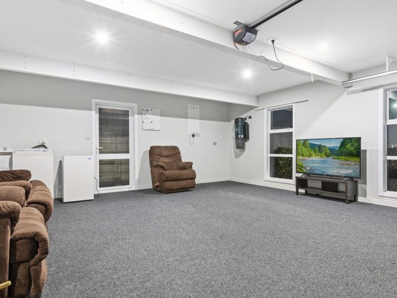Property - Garage   Evans Property Management - Evans Property Management