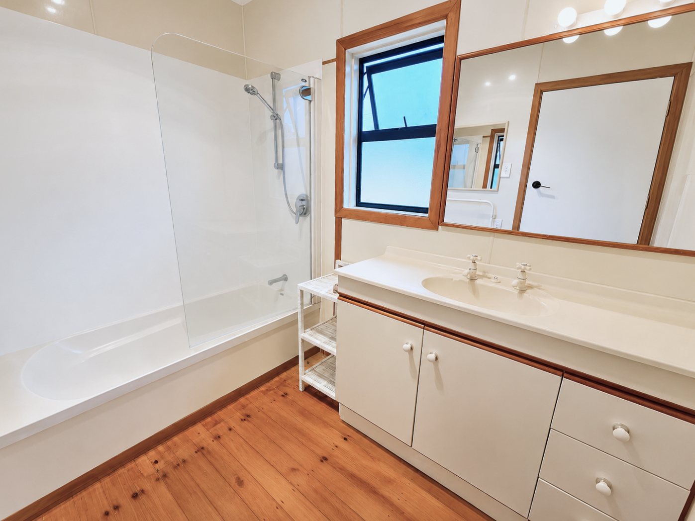 Property - Bathroom 1 1   Evans Property Management - Evans Property Management