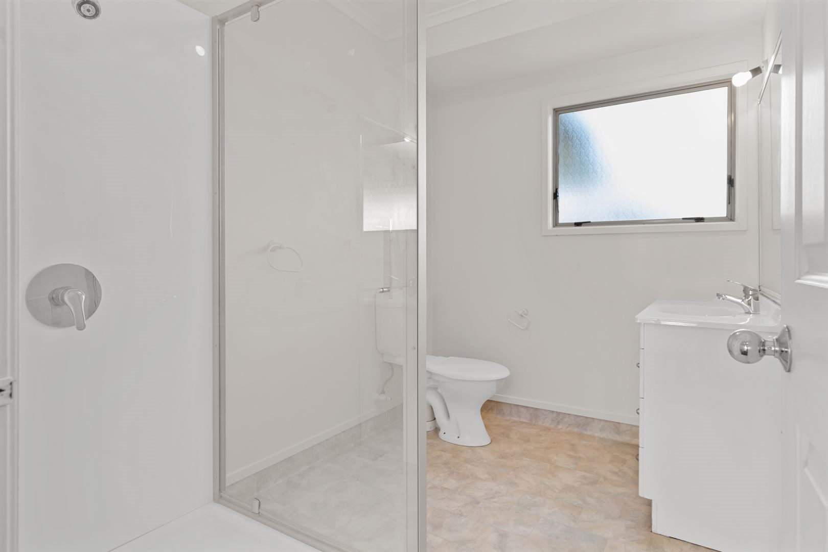 Property - DOWNSTAIRS BATHROOM   Evans Property Management - Evans Property Management