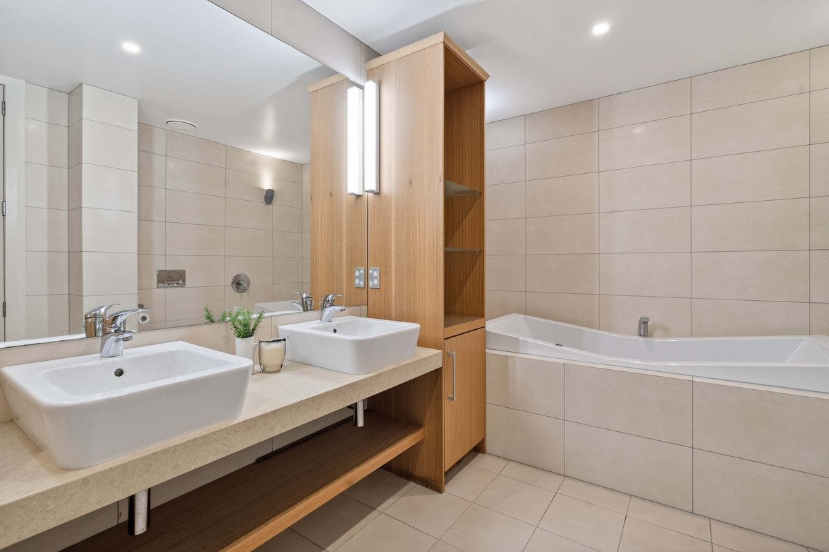Property - Bath 2   Evans Property Management - Evans Property Management