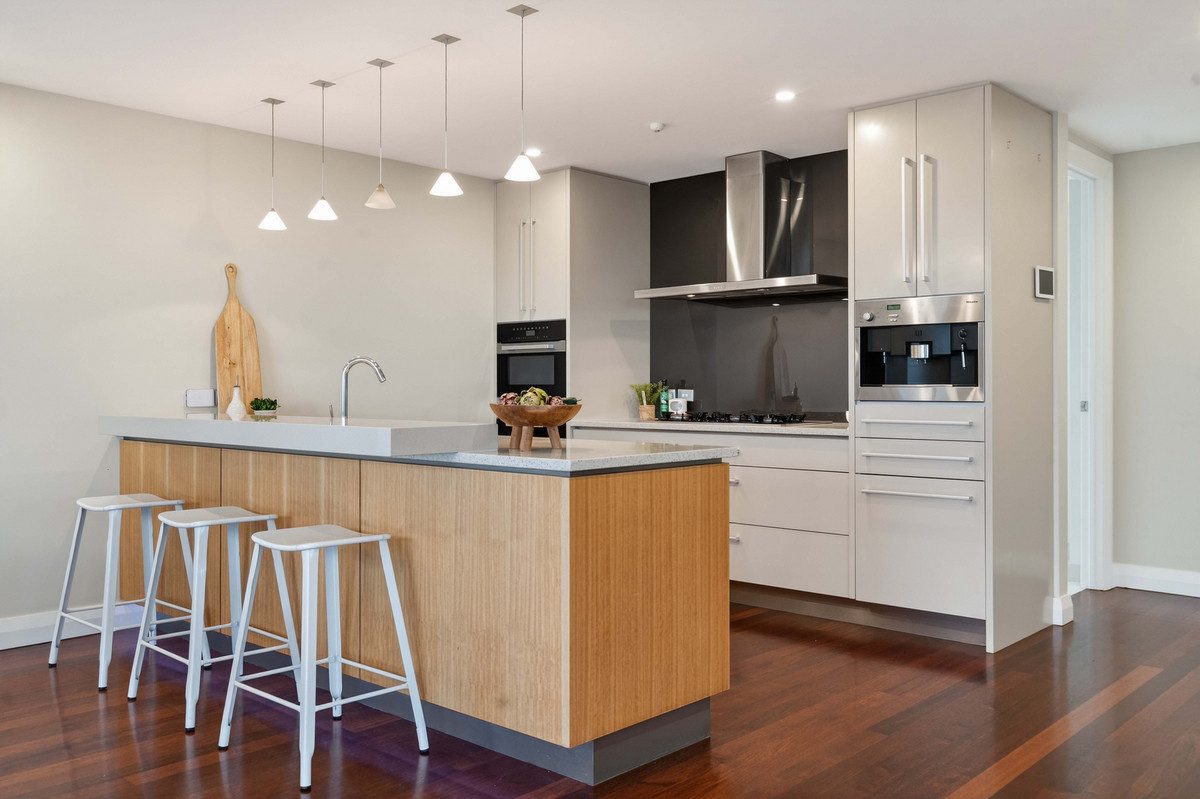 Property - Main Kitchen Photo   Evans Property Management - Evans Property Management