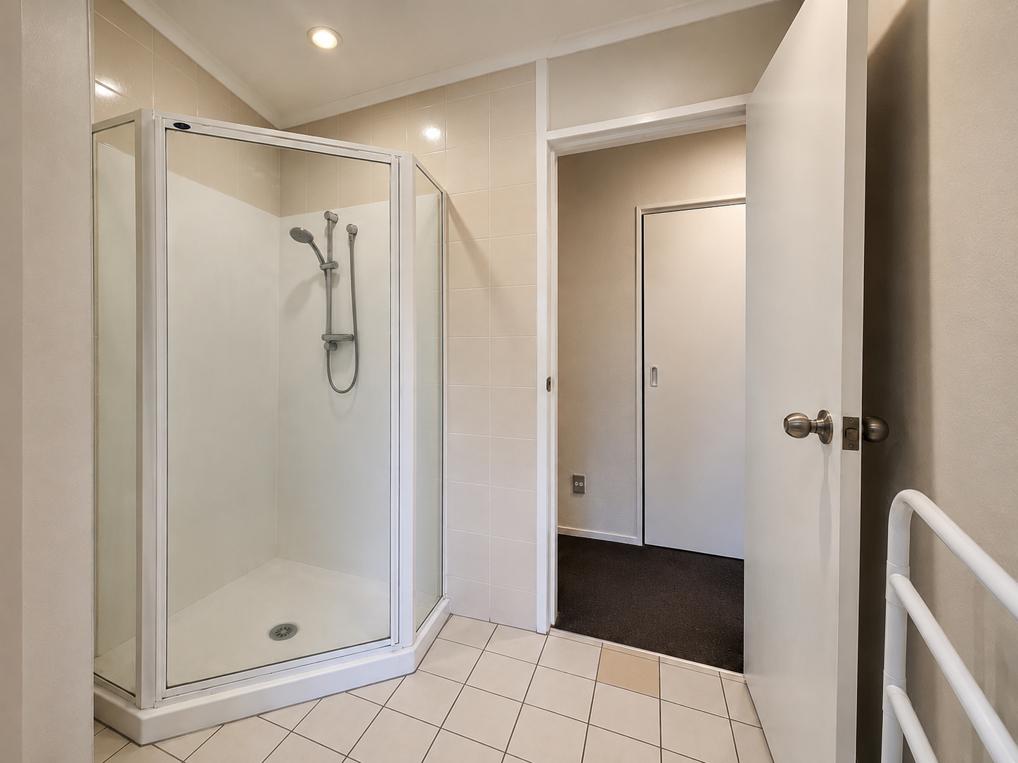 Property - Bathroom 2   Evans Property Management - Evans Property Management