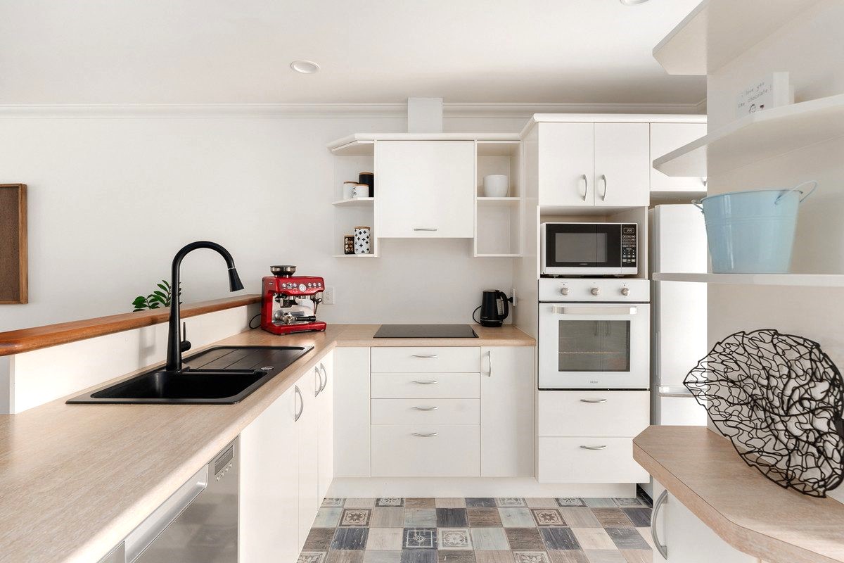 Property - Kitchen   Evans Property Management - Evans Property Management