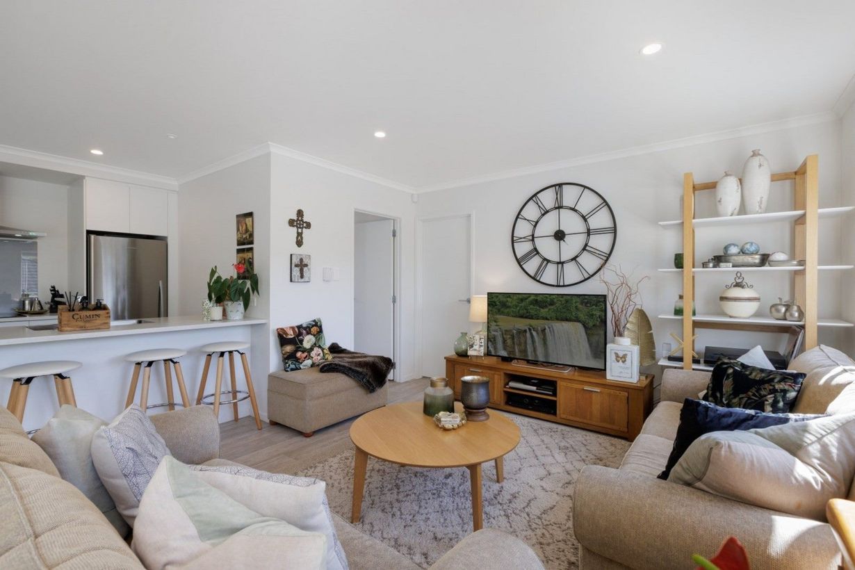 Property - Lounge And Kitchen   Evans Property Management - Evans Property Management