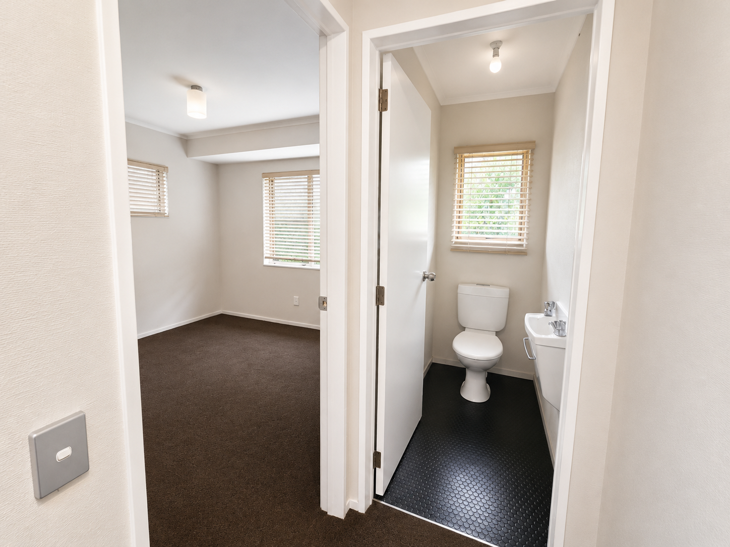 Property - Toilet Bedroom   Evans Property Management - Evans Property Management