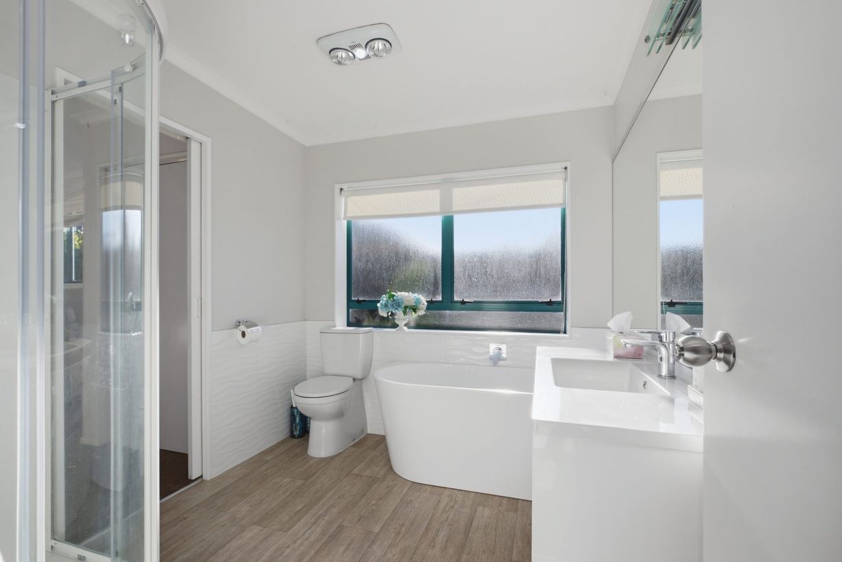 Property - Bathroom Evans Property Management - Evans Property Management