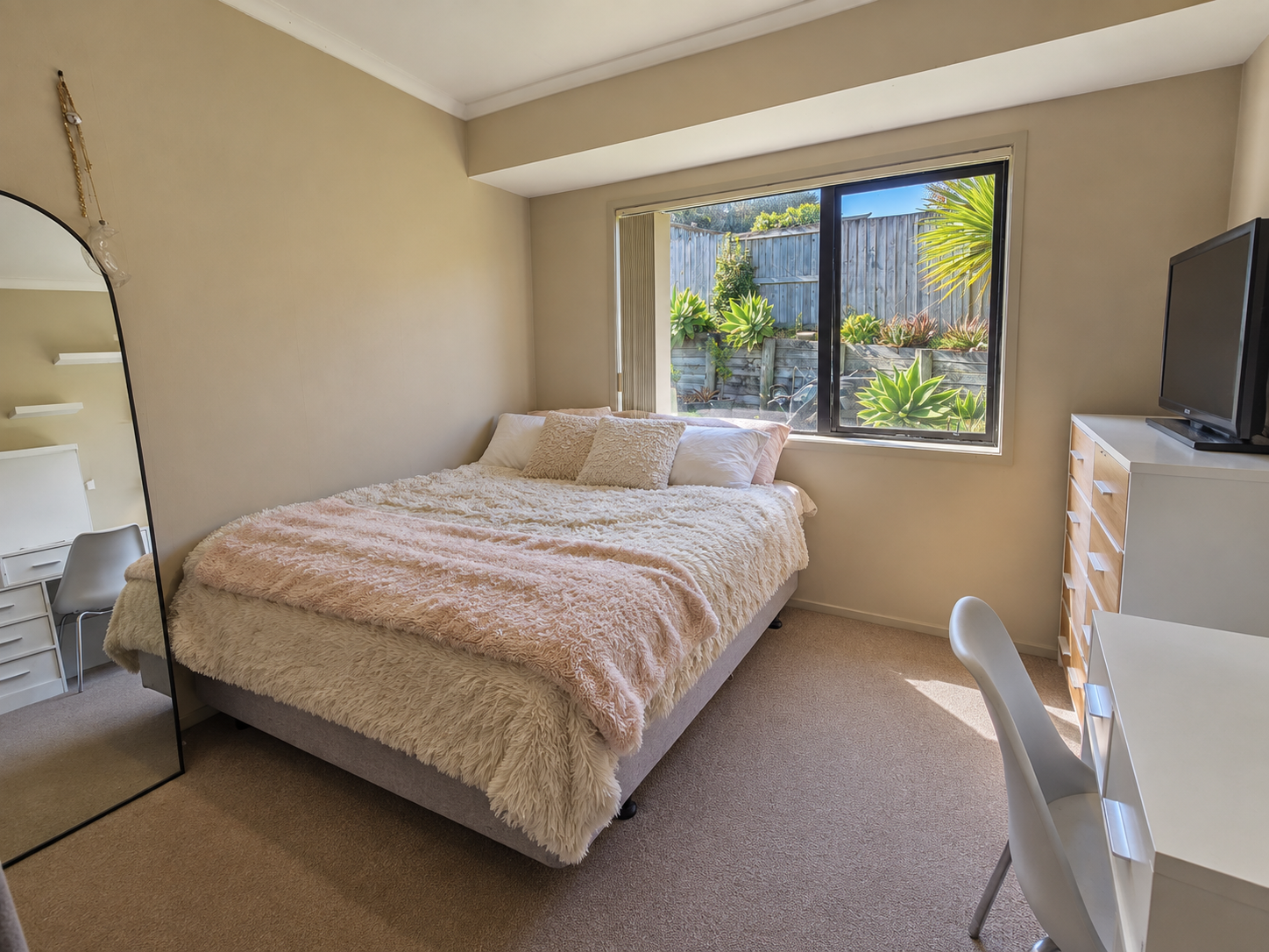 Property - Bedroom 2   Evans Property Management - Evans Property Management
